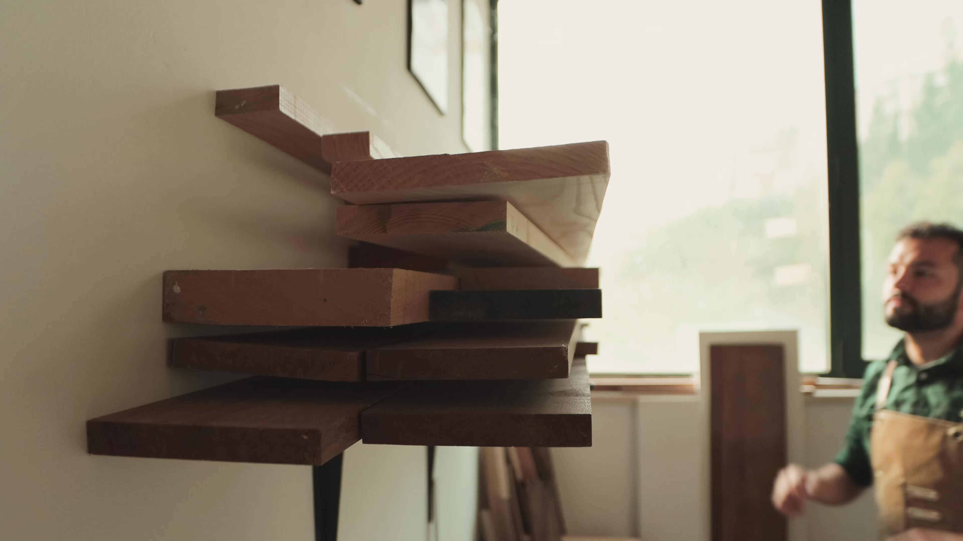Carica il video: 